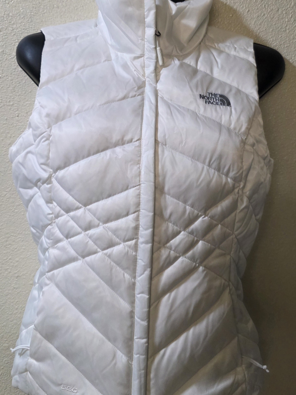 The North Face Womens 550 White Quilted Puffer Vest Full Zip Size S NF0A2TDS